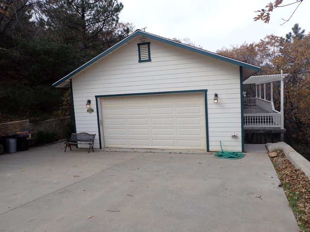 3606 Edgewood Dr - Photo 1