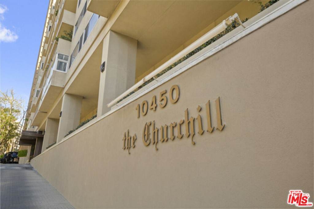 10450 Wilshire Boulevard - Photo 1