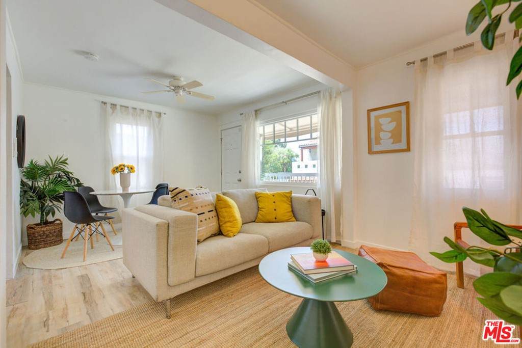 1519 Morton Terrace - Photo 1
