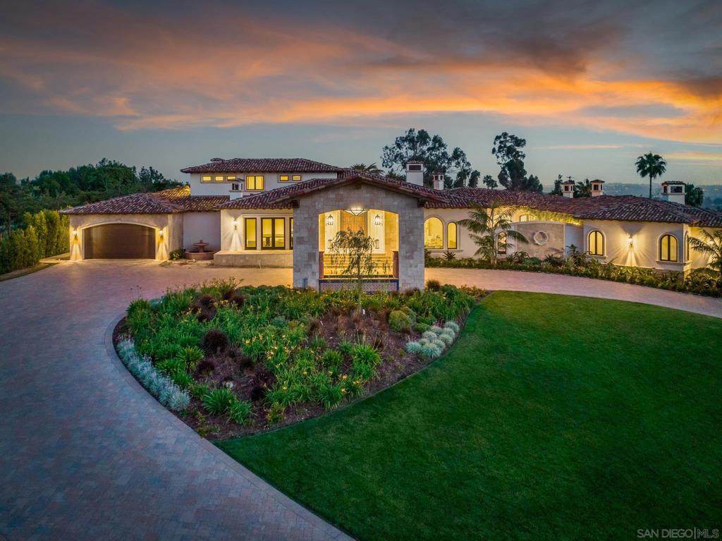 7029 31 Las Colinas - Photo 1