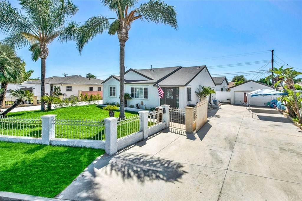 11371 Kathy Lane - Photo 1
