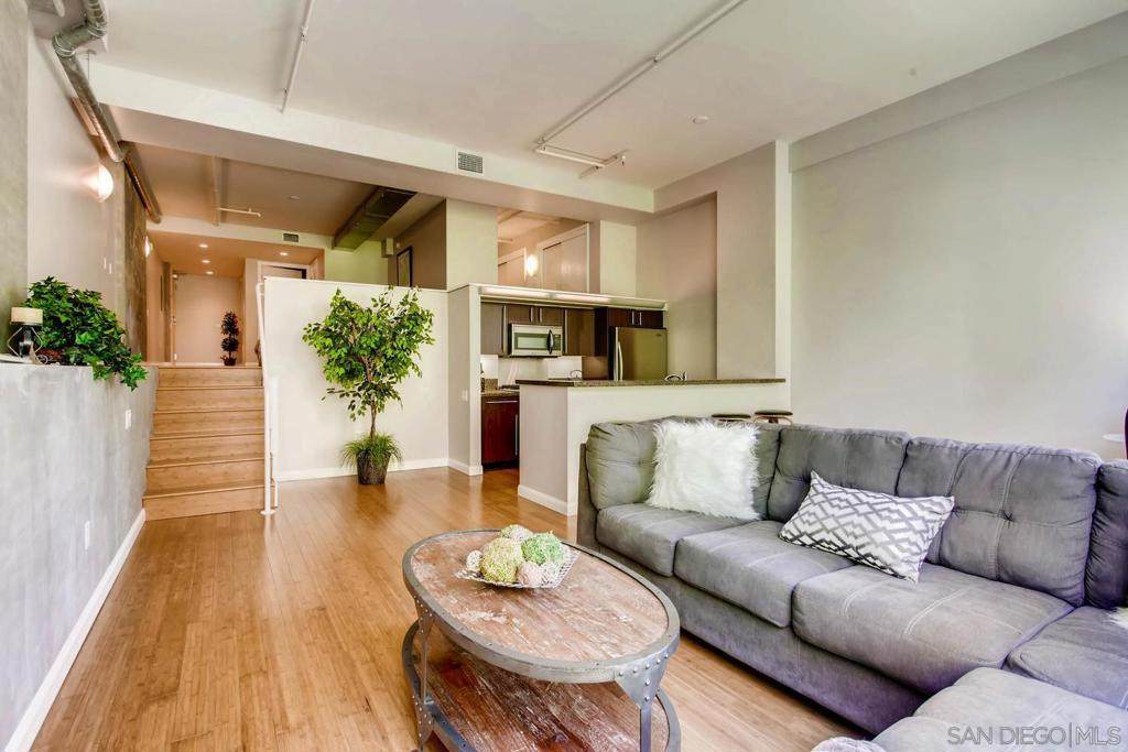 350 11th Ave - Photo 1
