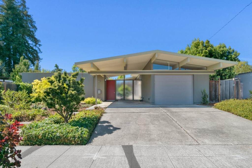 654 Remington Drive - Photo 1