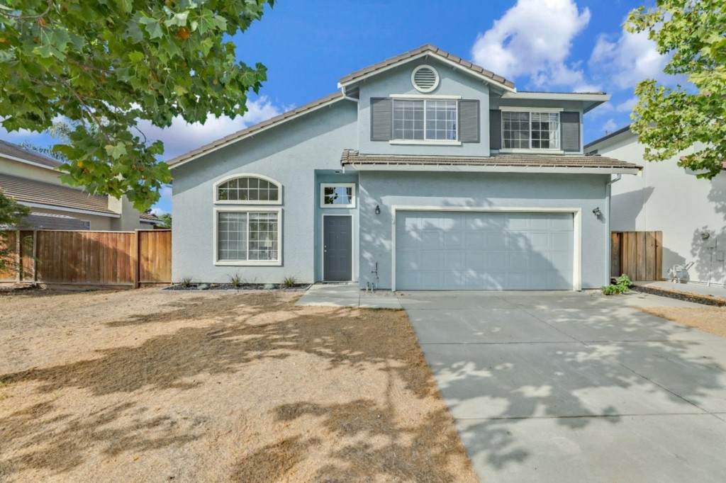 1570 Mimosa Street - Photo 1