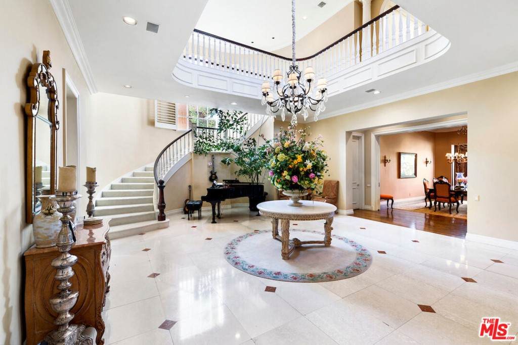 1348 Club View Drive - Photo 1