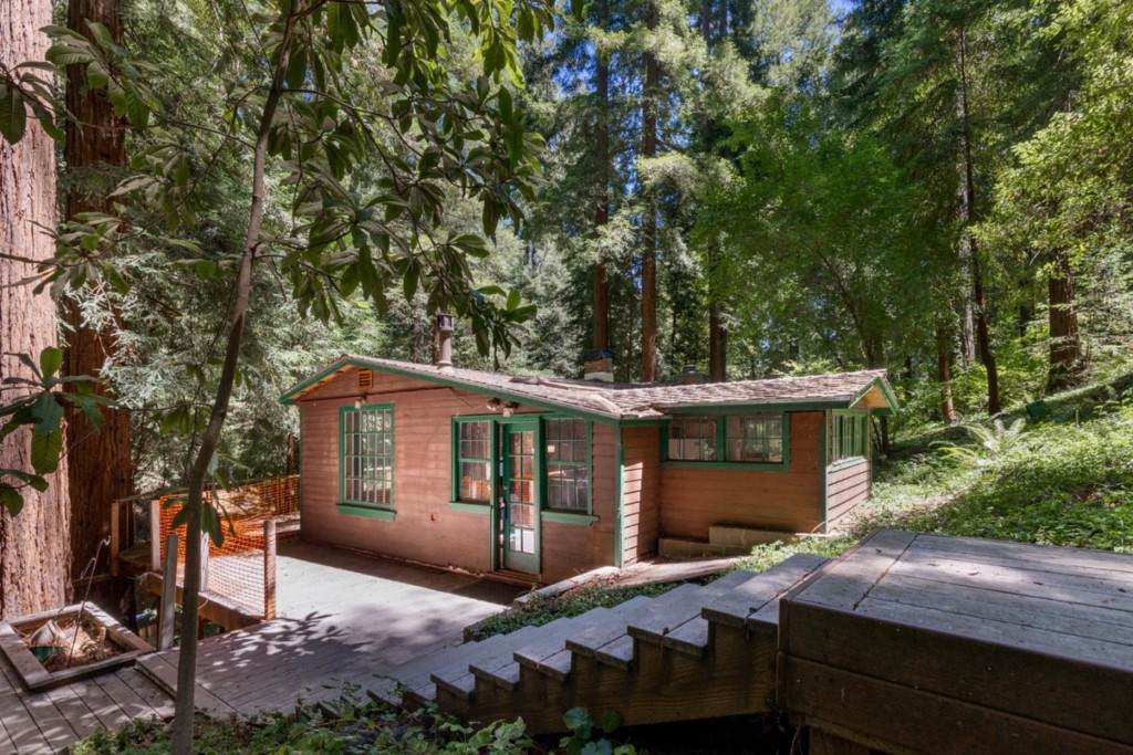 1011 Brookside Drive - Photo 1