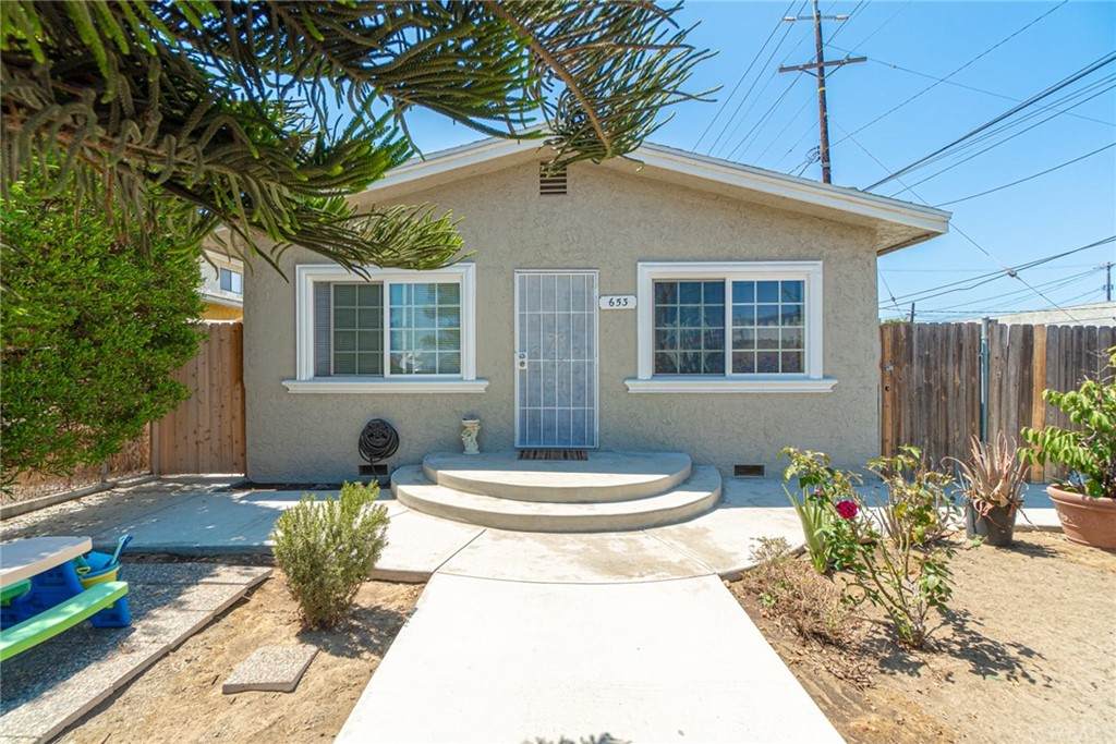 653 Broad Avenue - Photo 1