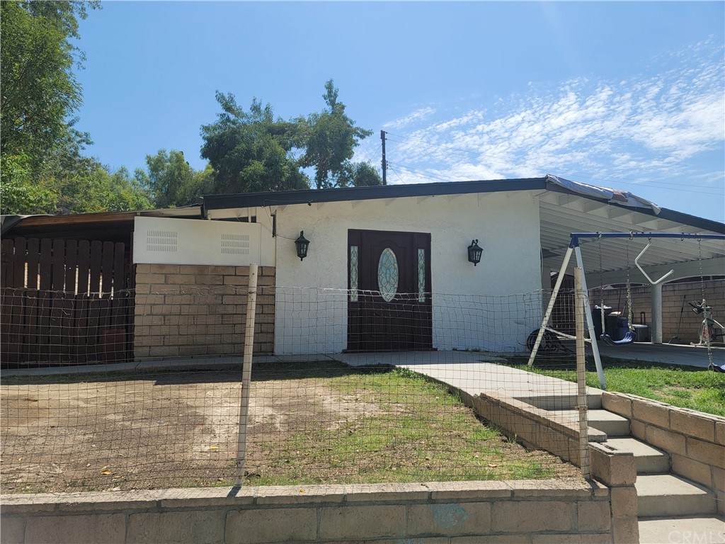 238 Glenloch Avenue - Photo 1