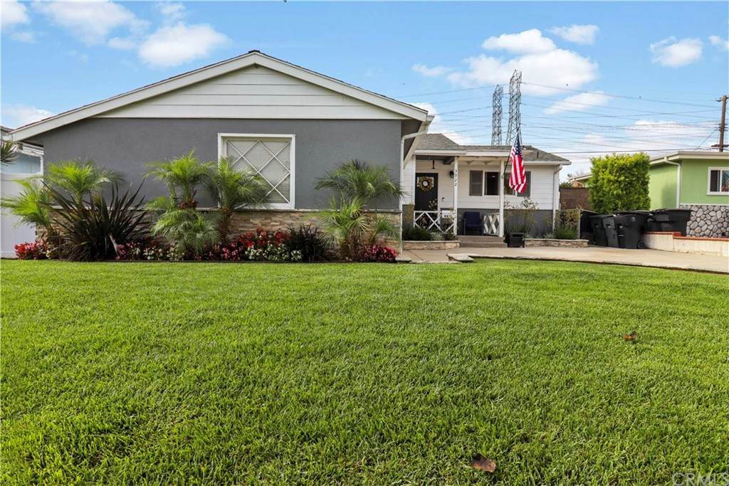 3922 185th Street - Photo 1