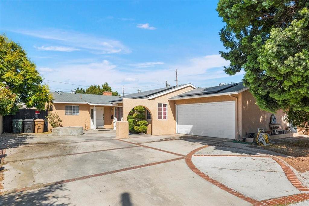 1017 Gilbert Street - Photo 1