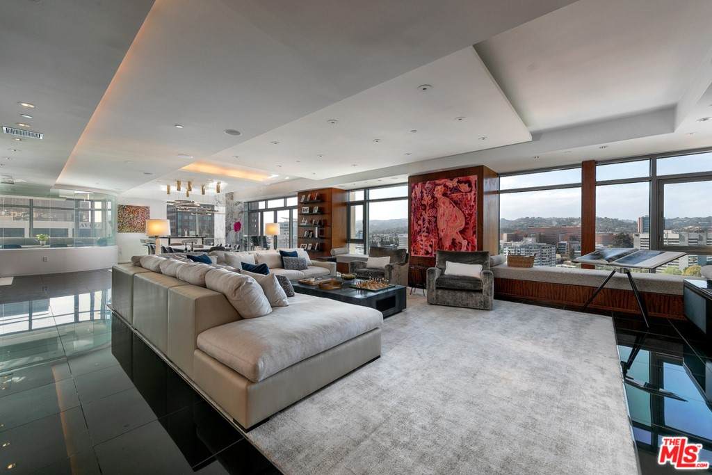 10800 Wilshire Boulevard - Photo 1