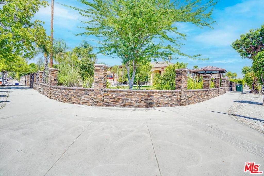 9674 Beachy Avenue - Photo 1