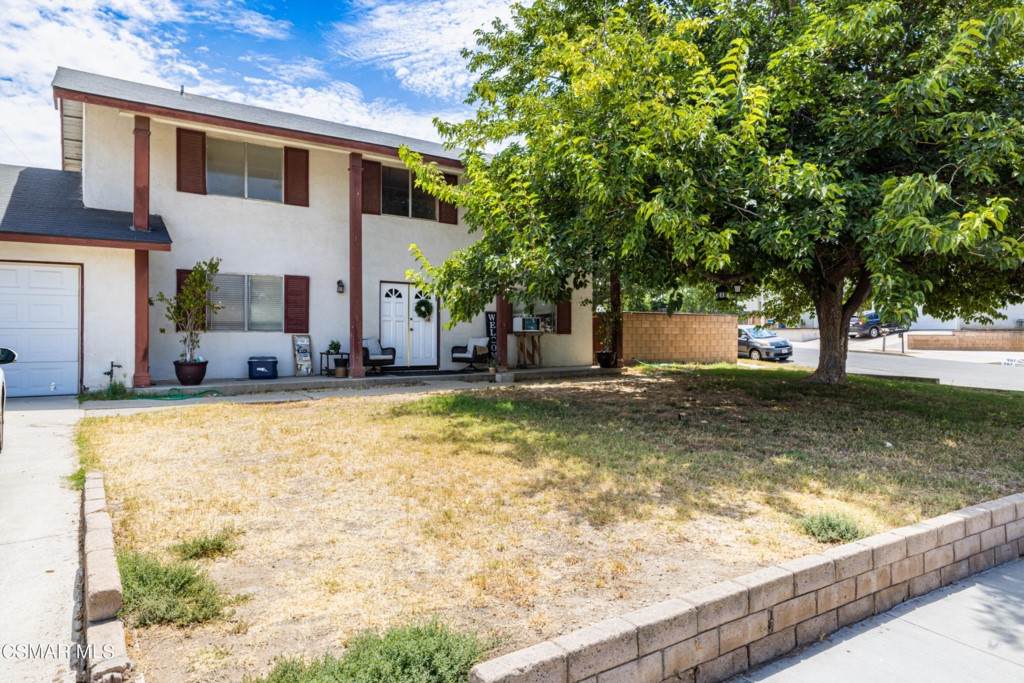 976 Watson Avenue - Photo 1