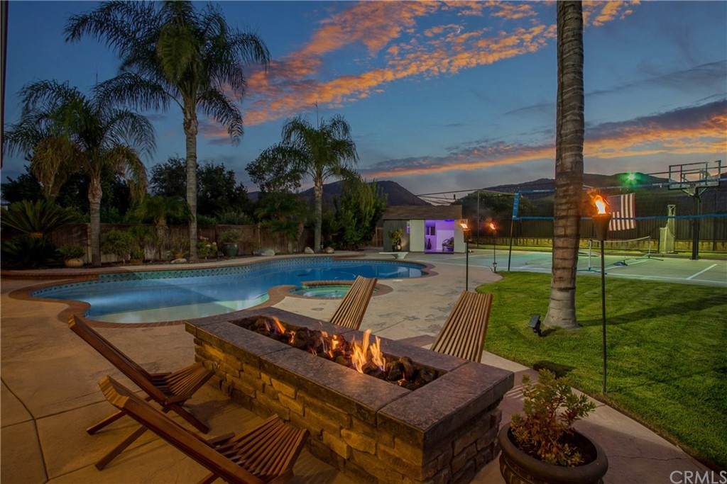 38041 Murrieta Creek Drive - Photo 1