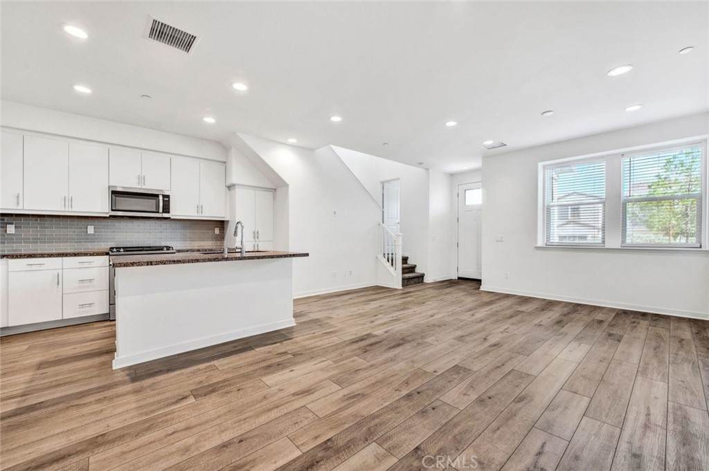 4270 Horvath Street - Photo 1