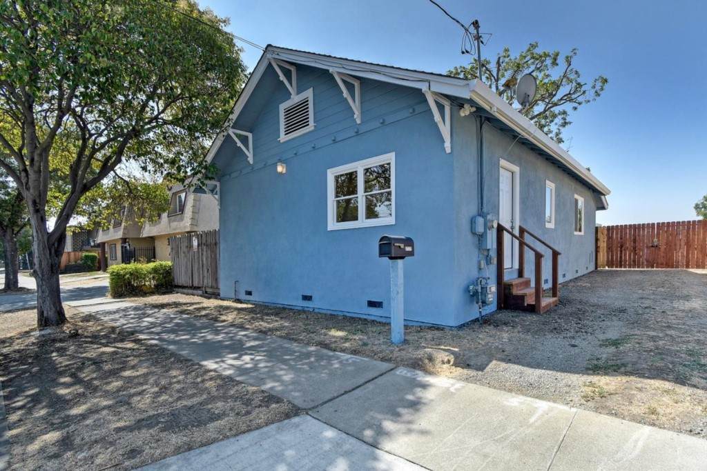 37375 Cherry Street - Photo 1