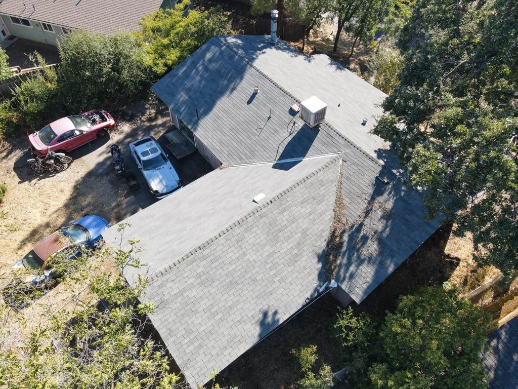 17607 Fernwood Drive - Photo 1