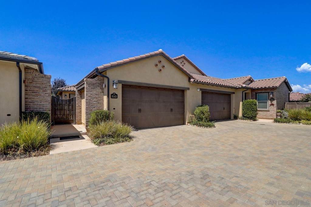 8143 Auberge Cir - Photo 1