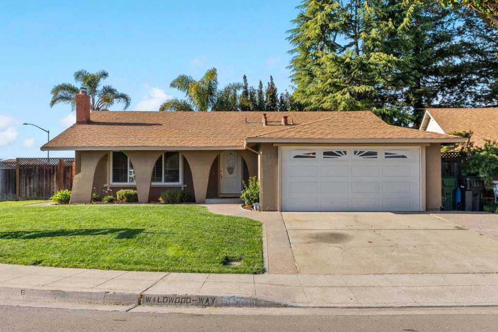 545 Wildwood Way - Photo 1
