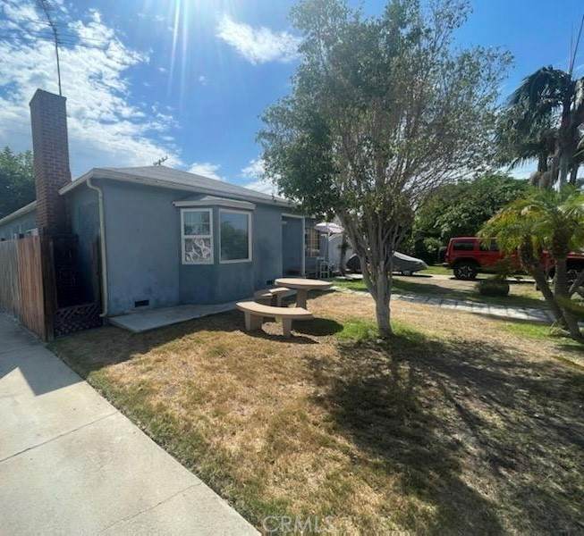 1521 Rosewood Avenue - Photo 1