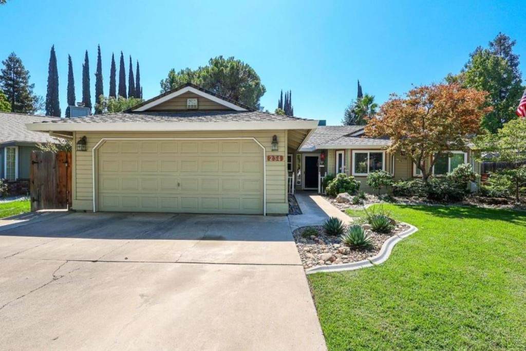 234 Melody Lane - Photo 1