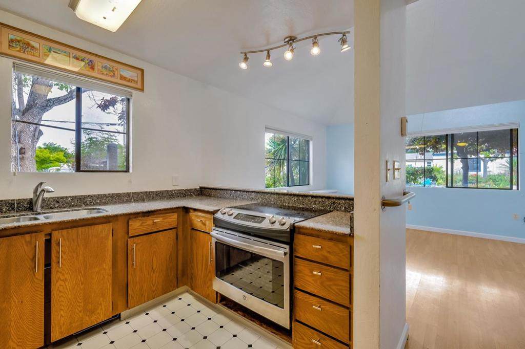 2262 7th - Photo 1