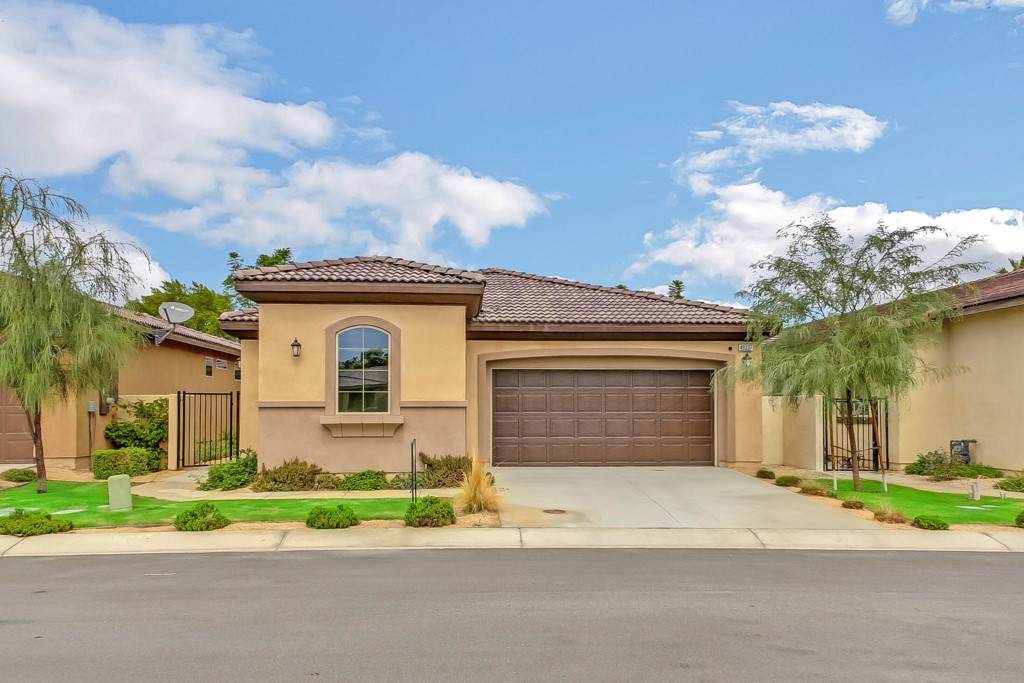 49337 Nicholson Court - Photo 1