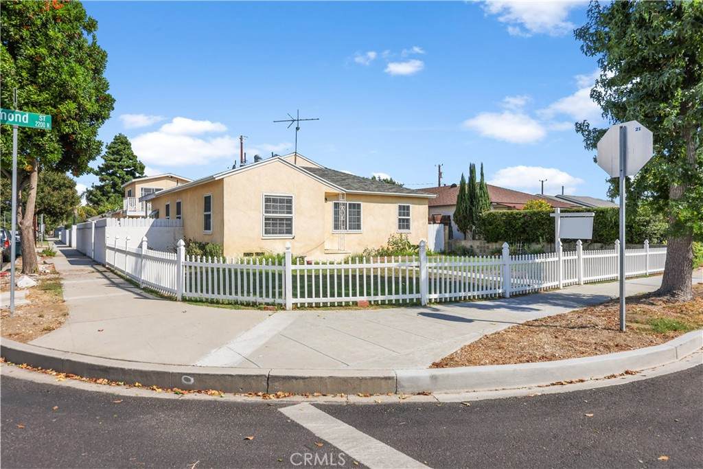 2244 Dymond Street - Photo 1