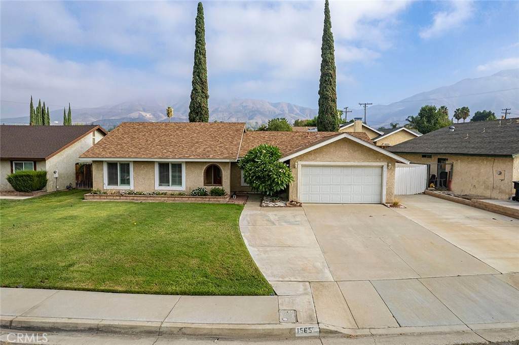 1565 Buckeye Street - Photo 1