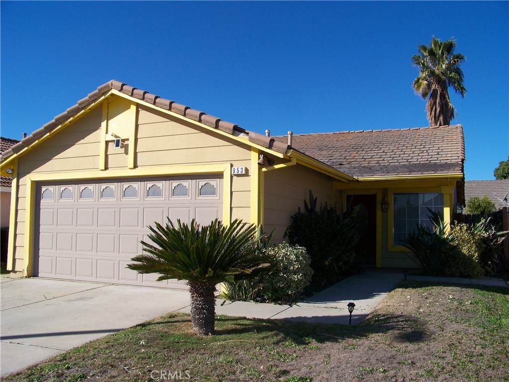 953 Aster Street - Photo 1