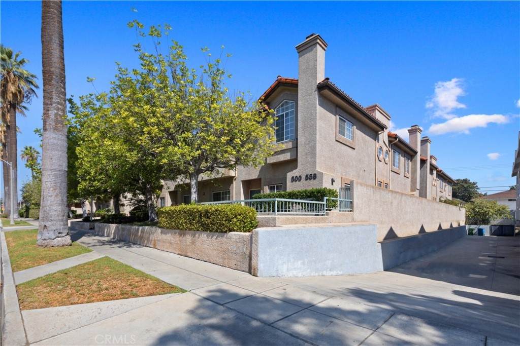 512 Stoneman Avenue - Photo 1