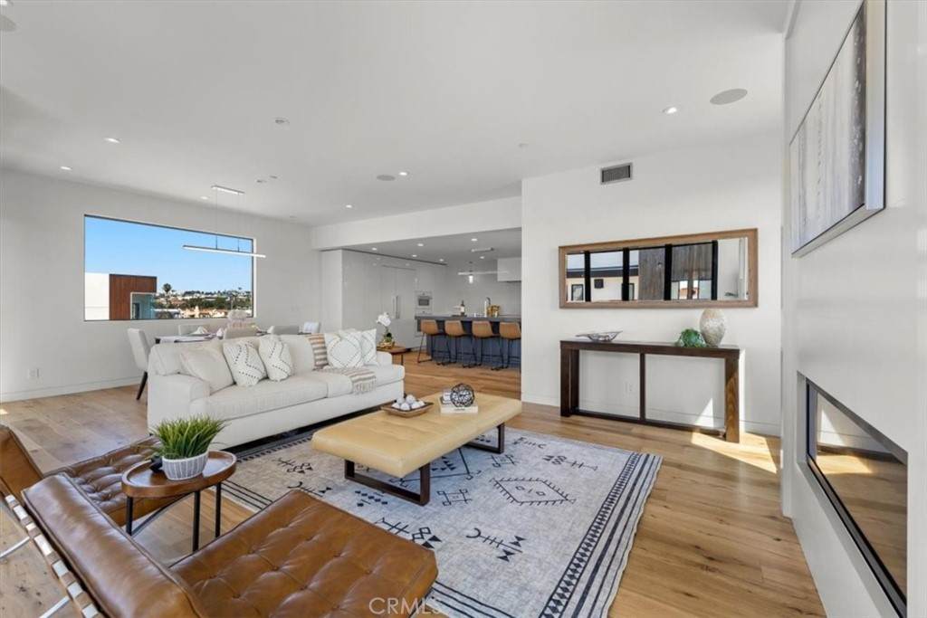 812 Loma Drive - Photo 1