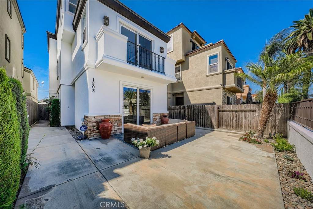 1203 Delaware Street - Photo 1