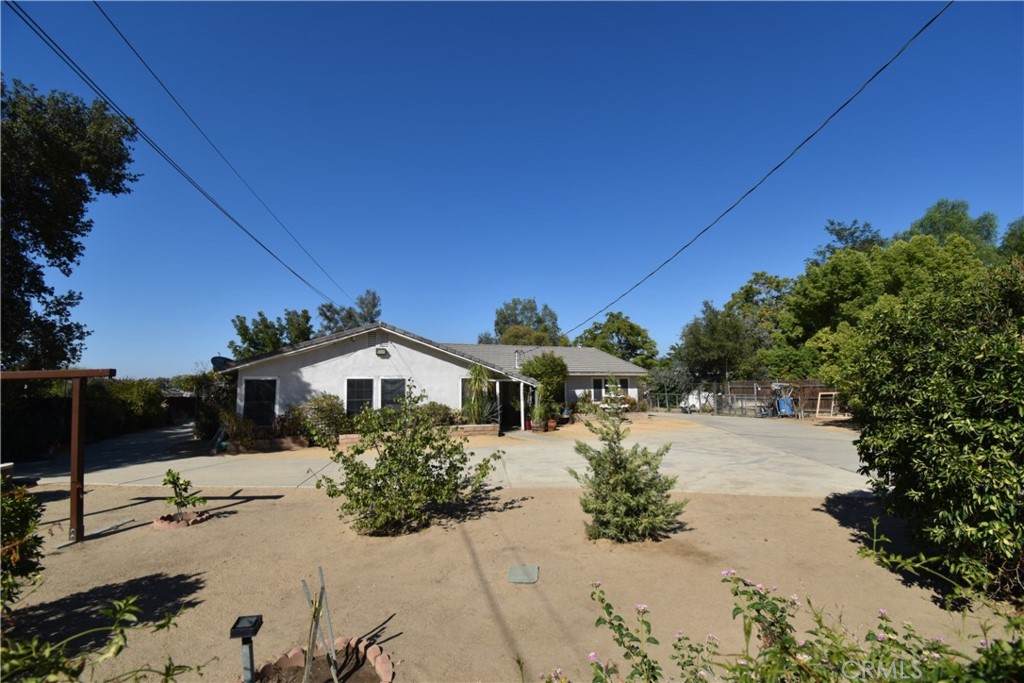 40656 Crest Drive - Photo 1