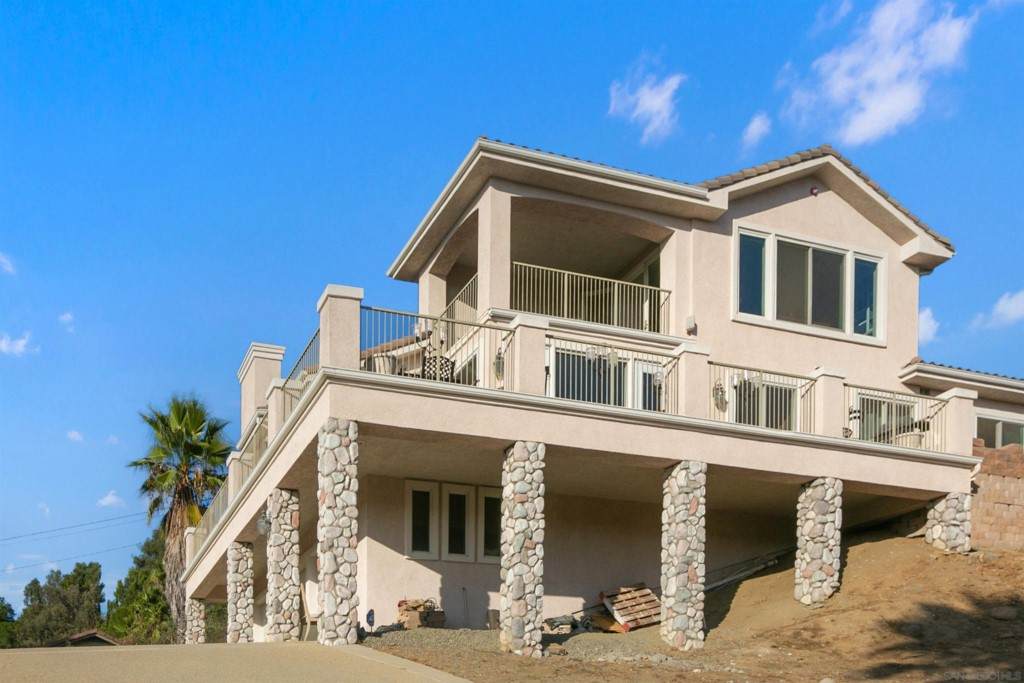 1566 Plantation Way - Photo 1