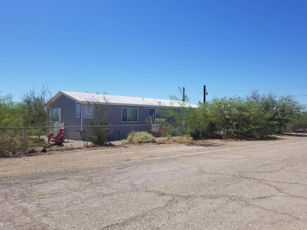 9559 B Avenue - Photo 1