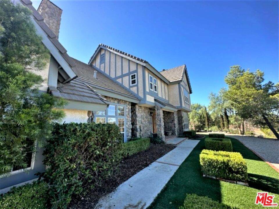34880 Via Famero Drive - Photo 1