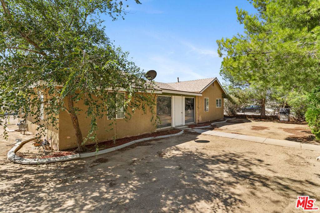 1056 Avenue N - Photo 1
