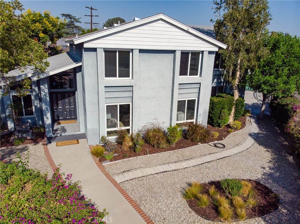 12777 Victory Boulevard - Photo 1