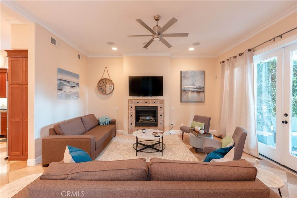 433 Iris Avenue - Photo 1