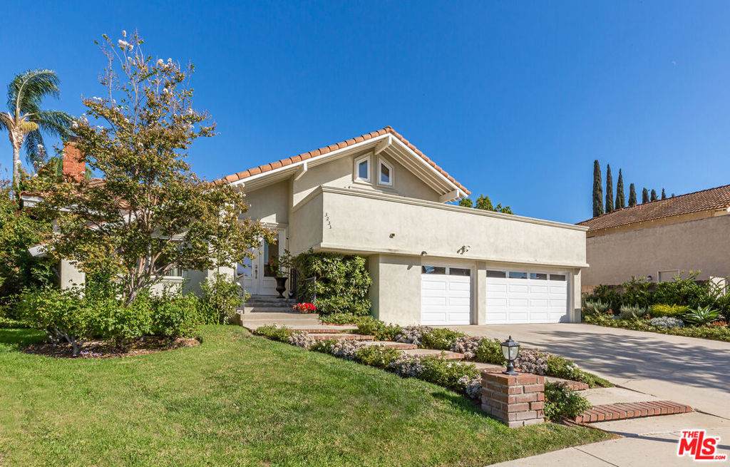 3233 Sawtooth Court - Photo 1