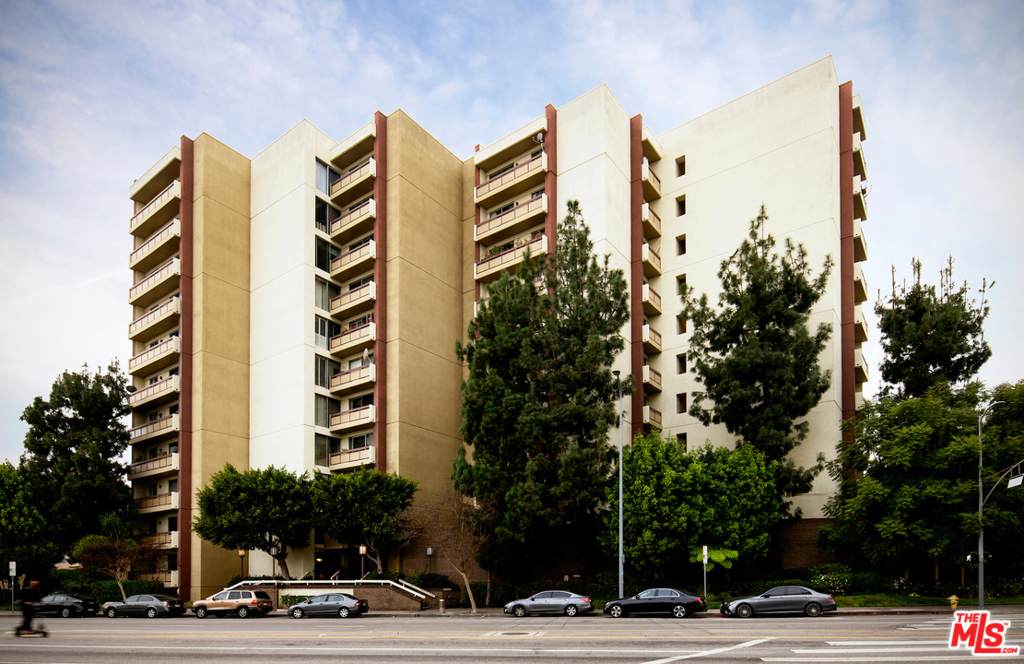 321 San Vicente Boulevard - Photo 1