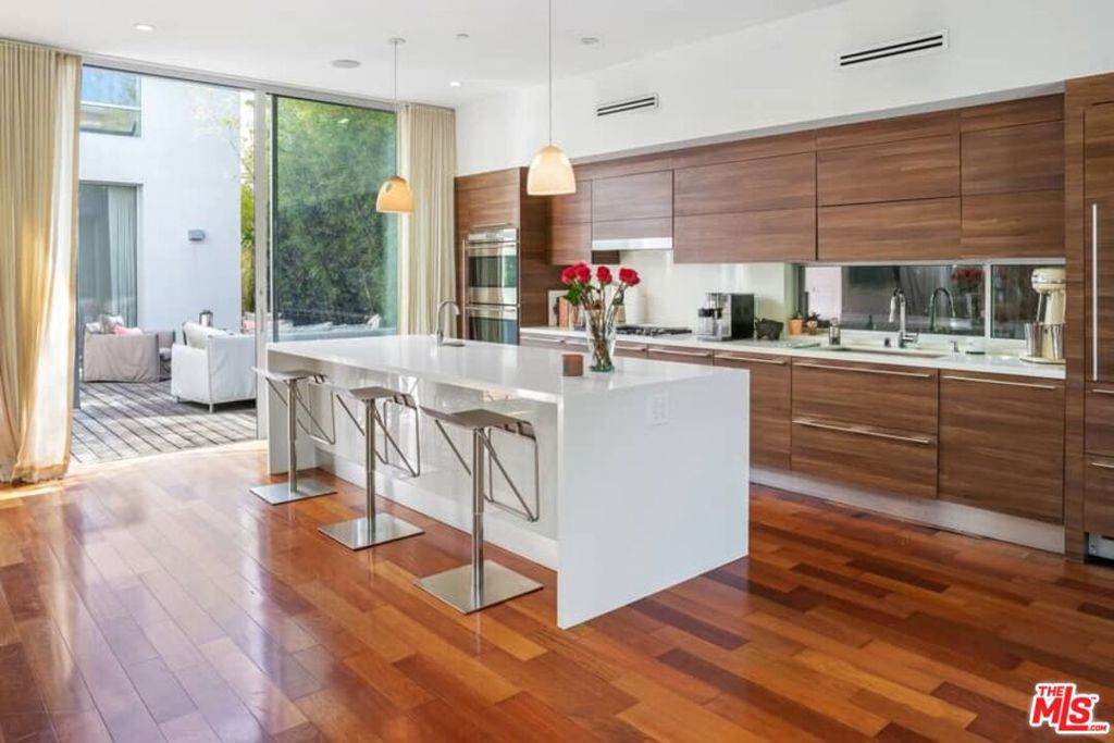 521 Marine Street - Photo 1