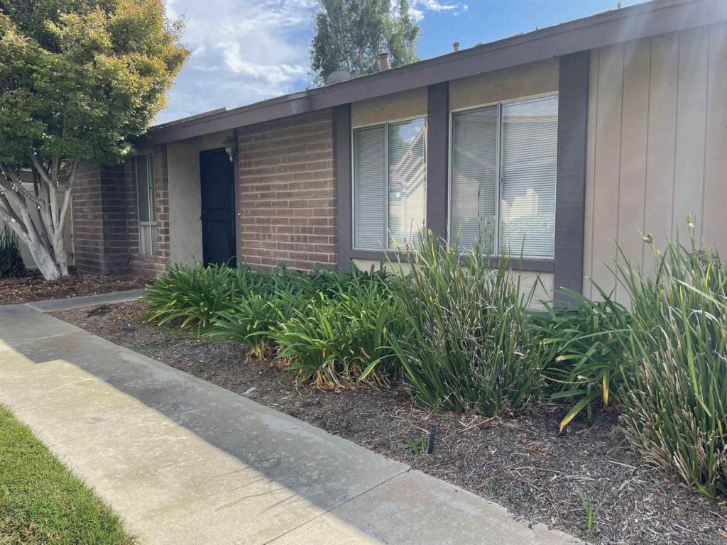 521 Plum Tree Way - Photo 1