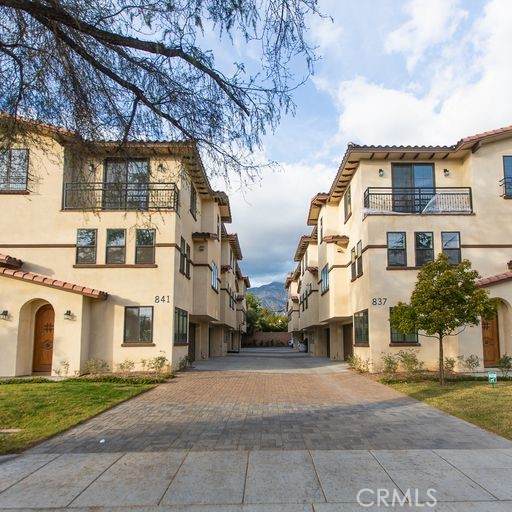 837 W Huntington Dr. Unit C - Photo 1