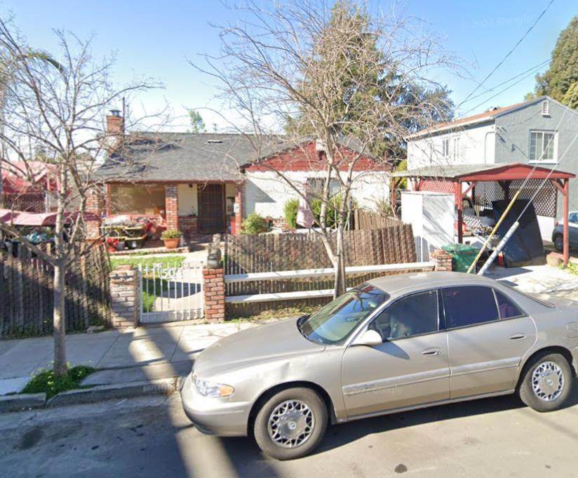 504 Simon Street - Photo 1