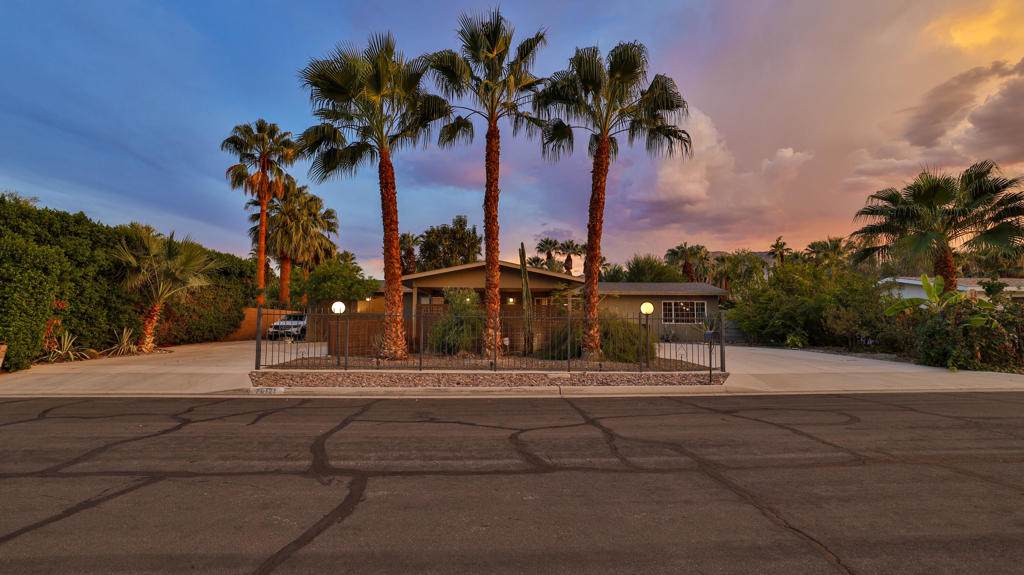 70121 Sun Valley Drive - Photo 1