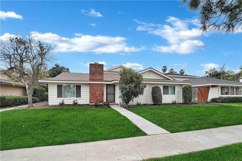 406 Nobel Avenue - Photo 1