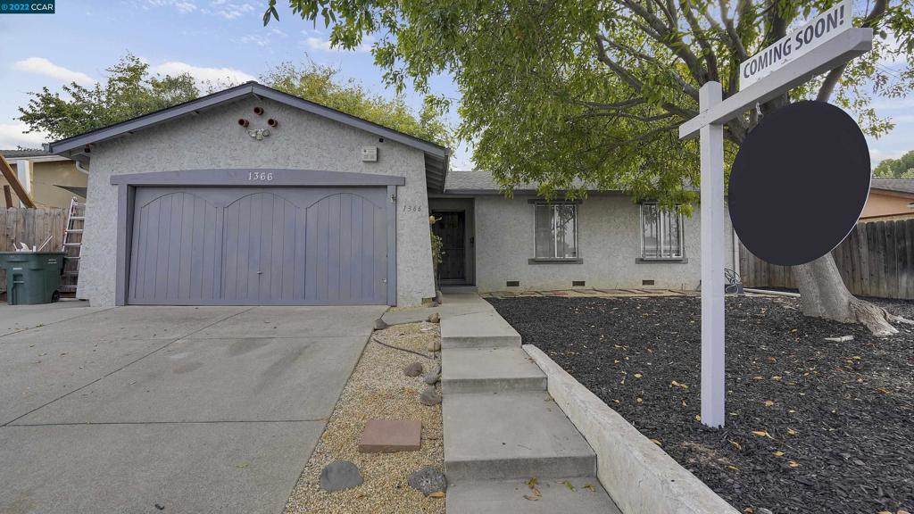 1366 Jensen Dr - Photo 1