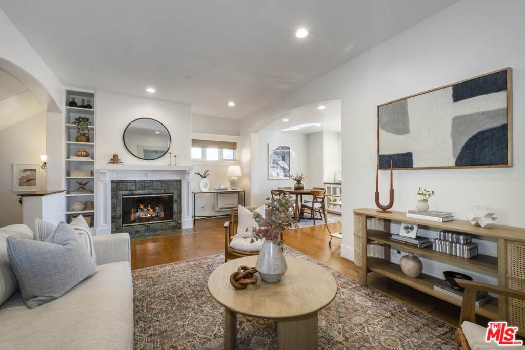 1428 Laguna Street - Photo 1